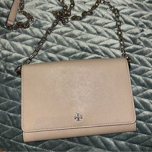 Taupe Tory Burch wallet on chain